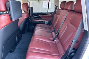 LEXUS LX 570 2017 USADO, Volante a la Izquierda/Derecha - Product Image 2