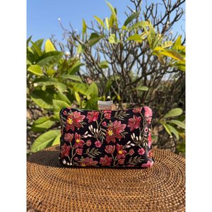 Pochette brodée florale avec fermoir en strass, accessoire de soirée fait main - Product Image 1