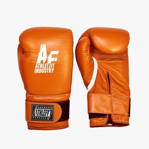 Guantes ganadores de perforación de precisión Guantes de boxeo de entrenamiento de combate profesional personalizables con empuñaduras - Product Image 4