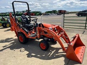 Tractor Kubota Bx23s 4WD 2024, Cargador Compacto LA230, Máquina Agrícola de Maniobra, Motor Digital con Rodamientos - Product Image 4