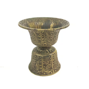 Bol à cracher en laiton pur vintage de haute qualité avec finition polie à des fins décoratives, objet décoratif arabe Peekdaan - Product Image 5