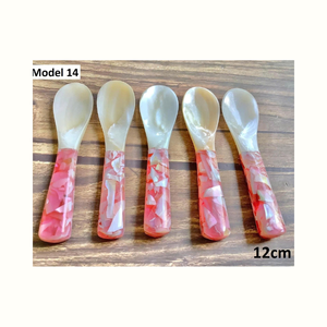 Cuillères en nacre naturelle appliquées dans la vaisselle de table, les services de restauration et de traiteur - Product Image 3