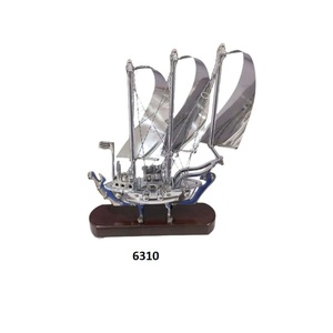 ของเล่นรถลากโลหะทองเหลืองวินเทจสำหรับตกแต่งบ้าน - Product Image 6