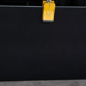 Granit noir absolu de qualité supérieure Taille 180ups X 280 Ups Épaisseur 3cm Emballage de qualité supérieure du fabricant indien - Product Image 1