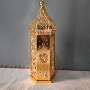 Décorations métalliques de haute qualité embellissent les espaces du Ramadan avec une brillance raffinée qui reste époustouflante année après année. - Product Image 6