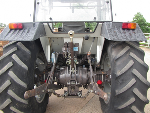 Tractor Agrícola Usado Massey Ferguson 375 de 75HP Diésel MF 2WD/4WD en Venta - Product Image 5
