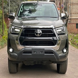 El Mejor para 4x4 Turbo Diésel AWD Doble Cabina Hilux Pickup, Asientos de Cuero, Ruedas R18, Techo Solar Automático, Luces LED, Aleación de Aluminio - Product Image 2