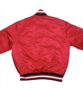 Chaqueta Varsity de Satén para Hombre, Estilo Urbano, Logotipo Personalizado, Ribete en Contraste, Vintage, Reversible, Resistente al Viento, Poliéster Ecológico, Talla Grande - Product Image 3