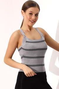 Top corto de punto a rayas para mujer, cuello cuadrado, sin mangas, elástico, minimalista, para uso diario - Product Image 2