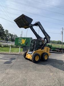 Minicargadora frontal John Deere 320G 2023 con motor diésel y alto momento de carga - Product Image 2