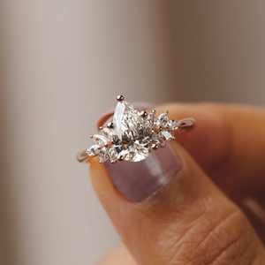 À la mode 925 argent 10k 14k 18k or massif ensemble de grappes taille poire laboratoire cultivé diamant proposition promesse anneaux pour les femmes - Product Image 4