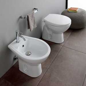 Set di Sanitari a Pavimento Corsica: Coppia di WC e Bidet - Product Image 2