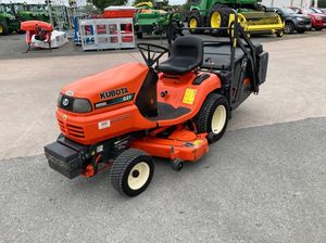 Tondeuse à gazon Kubota GR2120 à faible consommation de carburant, tracteur de jardin robuste avec une construction solide et un moteur fiable. - Product Image 6