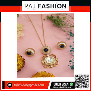 Ensemble de collier et de boucles d'oreilles en plaqué or élégant avec pierre noire et zircon cubique, bijoux de créateur pour femmes parfaits pour les cadeaux - Product Image 6