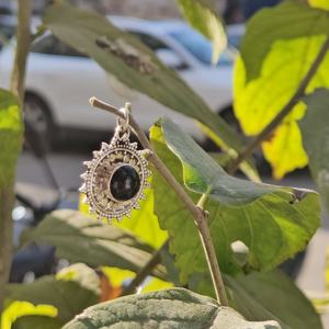 Meilleur cadeau pour les femmes Léger Noir Onyx Fleur Argent Pendentif Party Wear Charm pour les enfants - Product Image 2