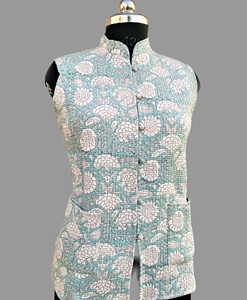 Artisan indien fait à la main coton patchwork veste matelassée sans manches avec imprimé bloc floral design veste d'hiver pour femmes - Product Image 5