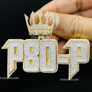 Pendentif Lettre Unisexe Personnalisé en Or 10K Sertie de Diamants de Laboratoire Taille Ronde Brillante Style Hip Hop - Product Image 2