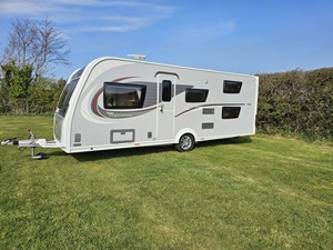 Caravane de luxe tout-terrain, camping-car, maison mobile pour le camping, véhicule à vendre, application camping-car - Product Image 4