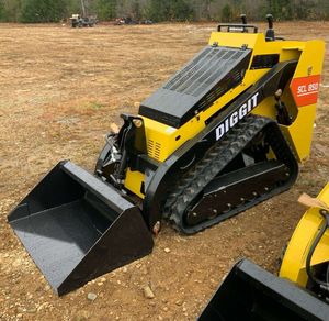 จัดส่งฟรี DIGGIT SCL850 รถตักล้อยางขนาดเล็ก ได้รับการรับรอง EPA CE พร้อมมอเตอร์ไฮดรอลิก TCM ปั๊มแกนกลาง กระปุกเกียร์ - Product Image 1