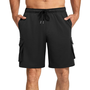 Auténticos pantalones cortos de corte recto para hombre, diseñados para un movimiento cómodo, con una apariencia limpia y una presencia casual elegante. - Product Image 2
