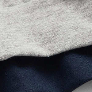 เสื้อฮู้ดผู้หญิงสั่งทำขายส่ง สีพื้น ระบายอากาศได้ดี สำหรับฤดูหนาว พร้อมโลโก้ด้านหน้า - Product Image 6