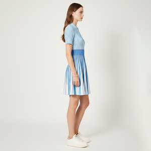 ชุดเดรสสเวตเตอร์ถักแขนสั้นผ้าผสมวิสโคส กระโปรงจีบเอวสูงยืดหยุ่นสูง ตัวเสื้อแบบโปโลลายจั๊มพ์แบบสปอร์ต - Product Image 4