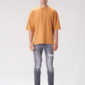 เสื้อยืดคอตตอน 100% สำหรับผู้ชาย ทรงหลวม พิมพ์ลาย เสื้อยืดคอตตอนเนื้อหนา สตรีทแวร์แบบสั่งทำ เสื้อยืดโอเวอร์ไซส์สำหรับผู้ชาย ขายส่งปี 2026 - Product Image 4