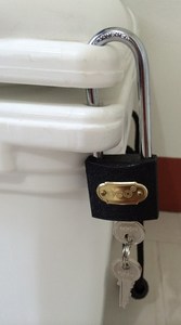 37QT 3 pulgadas moderno PE Roto moldeado aislado nevera Caja 7 días Retención de hielo para acampar al aire libre caza cerveza comida vino almacenamiento - Product Image 3