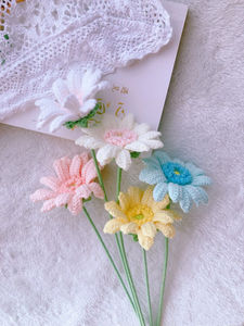 Fleur de Gerbera au crochet faite à la main, multicolore, mignonne, décoration d'intérieur, cadeau personnalisable, crochet afghan en gros - Product Image 4