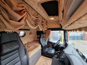 Camion Scania R580 d'occasion 2017, tête de tracteur, cabine supérieure, moteur diesel, unité de traction 6x2 pour le transport logistique |   Prêt à l'exportation - Product Image 3