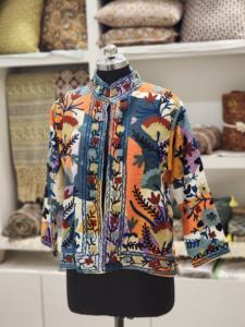 Veste d'hiver courte unisexe décontractée vintage en broderie Suzani, lavée à la pierre, brodée, style bohème, rembourrage en coton, col floral - Product Image 3