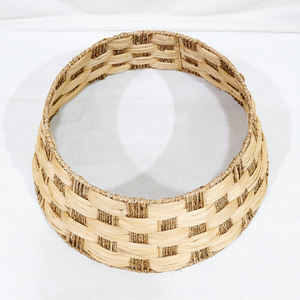 Collar de Árbol de Navidad de Ratán Hecho a Mano, Ecológico y Natural de Artex Dong Thap - Product Image 3