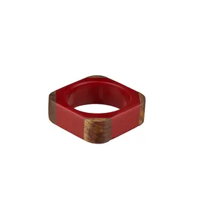 100% cincin serbet merah resin dan kayu kualitas terbaik pemegang untuk penggunaan buatan tangan untuk dekorasi & Aksesori diskon besar