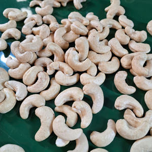 W180เม็ดมะม่วงหิมพานต์แซนติโก Kaju badam เม็ดมะม่วงหิมพานต์ W180จากผู้จำหน่ายที่ได้รับความไว้วางใจจากเวียดนาม - Product Image 1