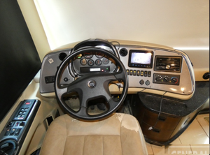 4UZACWDT7GCHV8797 Nueva Autocaravana Diésel Clase A 2016 con Motor Turbo y Interior con Cuatro Extensiones Deslizables - Product Image 6