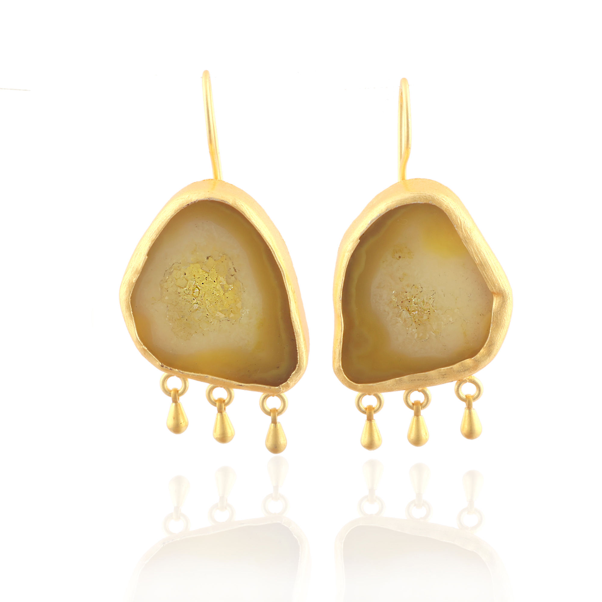 สีเหลือง