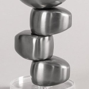 Brûleur d'encens Bakhoor moderne en acier inoxydable avec design sculpté et base en acrylique, design arabe pour la maison du Golfe et l'usage au Moyen-Orient - Product Image 5