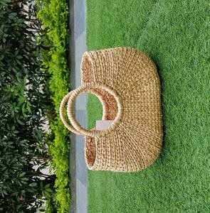 กระเป๋าถือดีไซน์หรูหราสไตล์ใหม่ขายส่งเป็นมิตรกับสิ่งแวดล้อมกระเป๋าผู้หญิงผักตบชวาจากเวียดนาม - Product Image 6