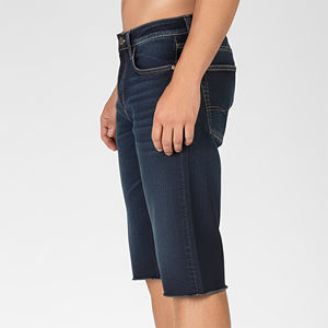 Shorts en denim 100% coton personnalisés OEM/ODM, 14 oz, coupe ample, longueur genou, ourlet brut, déchirés, lavés à la pierre - Product Image 3