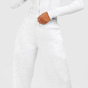 Servicio OEM, Diseño de Chándal de Alta Calidad para Mujer con Cierre de Cremallera y Pantalones Deportivos de Pierna Recta, Corte Ajustado / Logotipo Personalizado, Ropa Deportiva Informal - Product Image 4