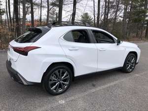 SUV UX 250H F SPORT AWD 2024, Euro V, automatique, importation européenne de premier ordre, voiture d'occasion à conduite à gauche à vendre - Product Image 2