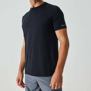 T-shirt Lyocell Premium pour homme-Écologique, confortable et idéal pour un usage quotidien et athlétique - Product Image 4