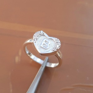 Ajuste de anillo del alfabeto A a Z Plata de Ley 925 en forma de corazón bisel en blanco resina leche materna DIY recuerdo conmemorativo fabricación de joyas - Product Image 3