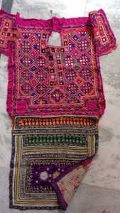 Kancoold — patchs brodés tribaux antiques en conception indienne, créée par de vrais vêtements vintage pour les créateurs, cheveux artisanaux - Product Image 4