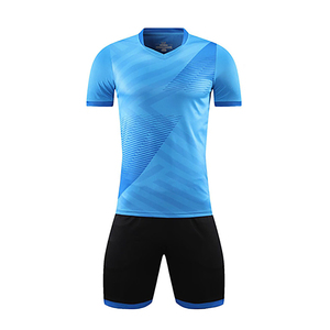 Service OEM d'uniformes de football, maillot d'équipe respirant et léger de haute qualité, ensemble short, nom d'équipe personnalisé, conçu pour l'entraînement - Product Image 5