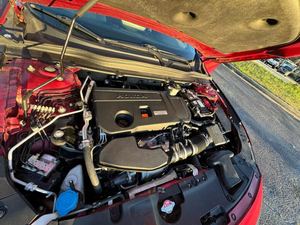 2018 Honda Accord 2.0T Turbo EX-L berline FWD sièges en cuir intérieur foncé pneus R18 prêts à être expédiés - Product Image 2