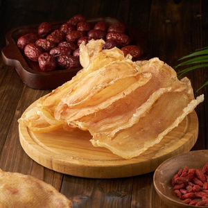 Tiras de tripas de pescado secas premium de la especie Pangasius, elaboradas para importadores globales que requieren un tamaño y un empaque consistentes y seguros. - Product Image 6