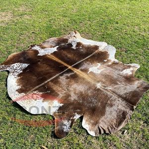 El ganado oculta el pelo de vaca genuino en las pieles de alfombras - Product Image 2