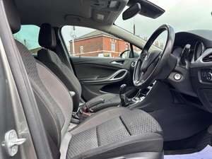 Vauxhall Astra USADO con Volante a la Izquierda/Derecha - Product Image 3