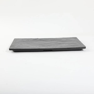 Bandeja de servicio rectangular negra con diseño elegante, perfecta para el hogar, cocina, uso de mesa, presentación y decoración de alimentos - Product Image 6